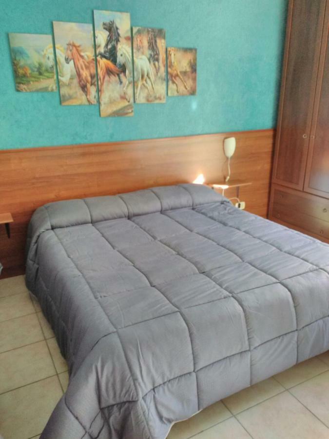 Francesca Tourist Apartment רומא מראה חיצוני תמונה